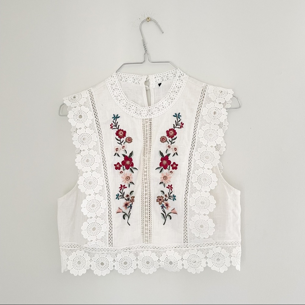 Vintage / S / Embroidered Linen and Lace Top